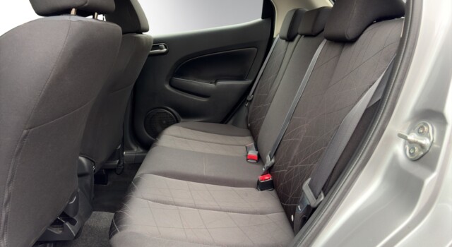 MAZDA 2 1.5i 16V Exclusive Automatic