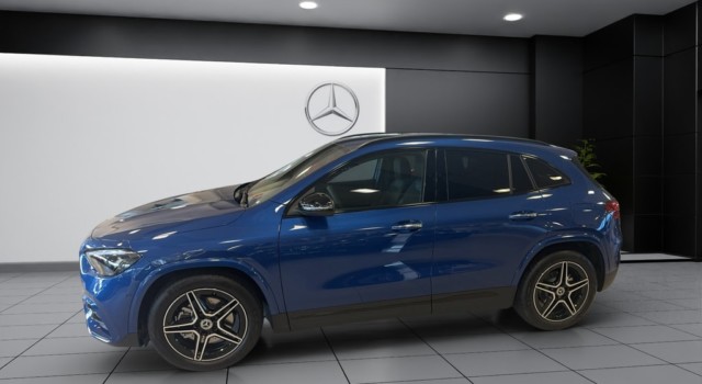 MERCEDES-BENZ GLA 200 7G-DCT