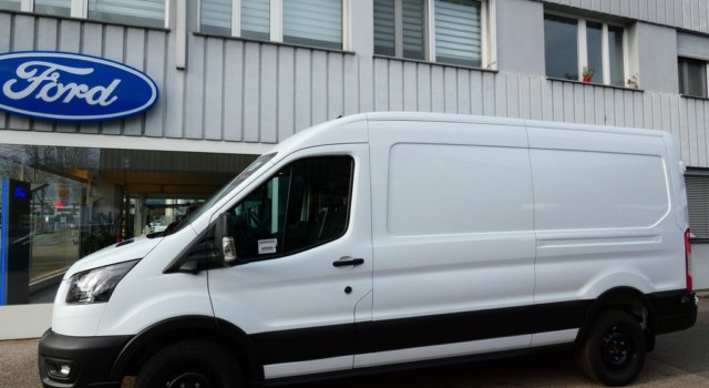 FORD E-TRANSIT Van 350 L2 Trend RWD