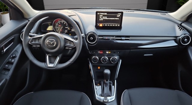 MAZDA 2 SKYACTIV-G 90 Exclusive-Line Automat