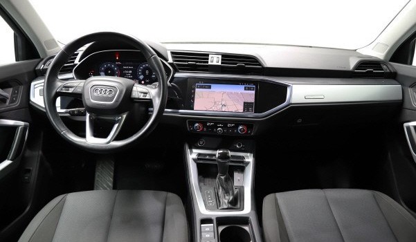 AUDI Q3 35 TFSI Attraction