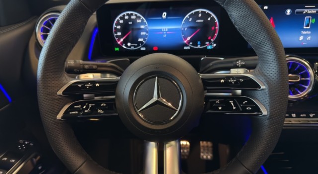 MERCEDES-BENZ GLB 220 d 4Matic 8G-Tronic
