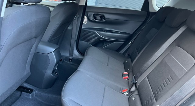 HYUNDAI BAYON 1.0 T-GDi Amplia DCT