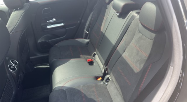 MERCEDES-BENZ GLA 250 4Matic Swiss Star