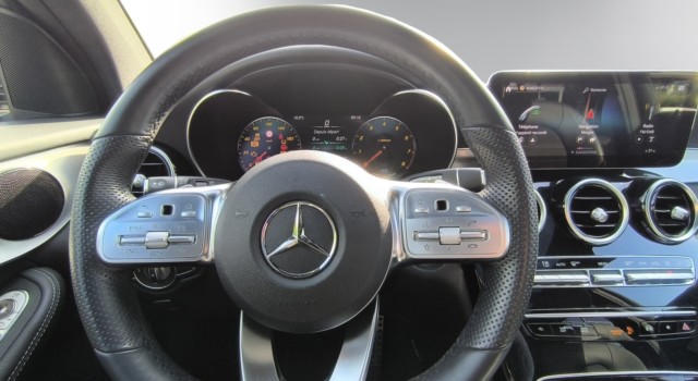 MERCEDES-BENZ GLC 200 AMG Line 4Matic