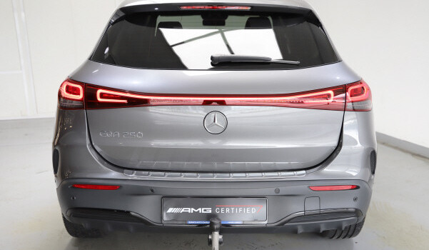 MERCEDES-BENZ EQA 250 AMG Line