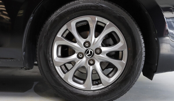 MAZDA 2 G 90 MHD Ambition Plus