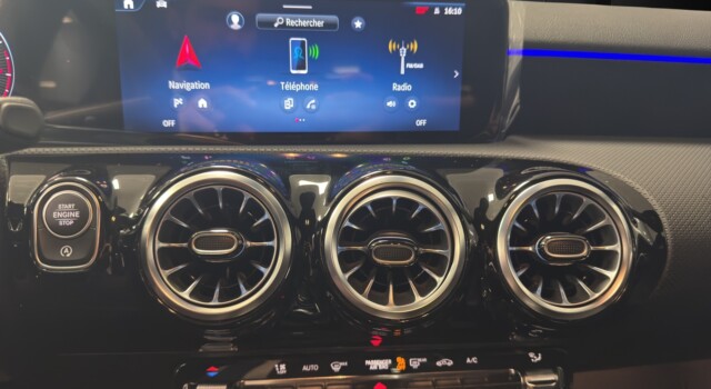 MERCEDES-BENZ A 200 Night Star 7G-DCT