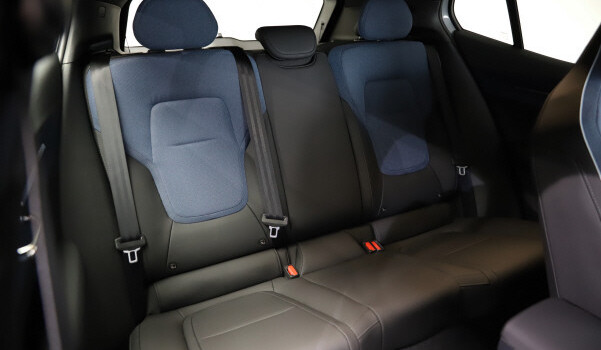 VOLVO EX 30 EX30 E60 69kWh Ext RaPlus