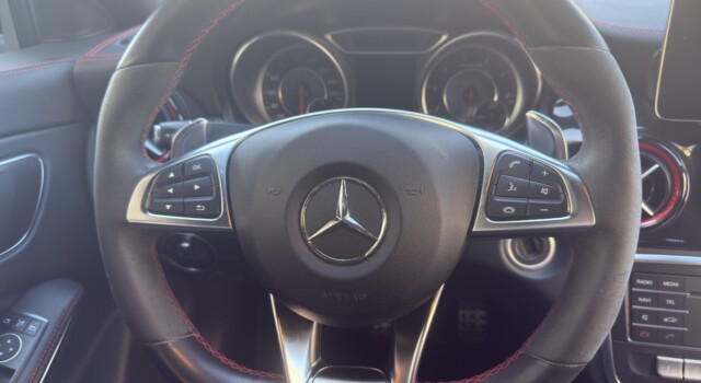 MERCEDES-BENZ CLA 45 AMG 4Matic Speedshift