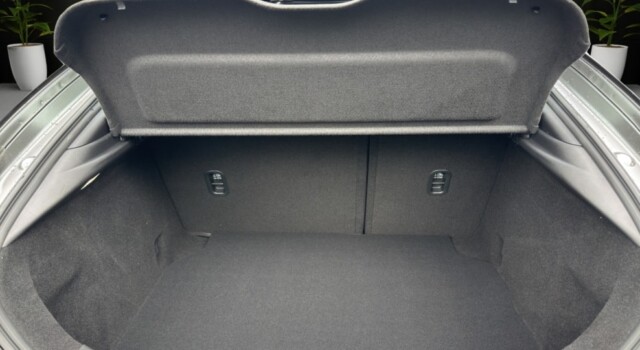 MAZDA 3 Hatchback SKYACTIV-G M Hybrid 140 Centre Line Automat