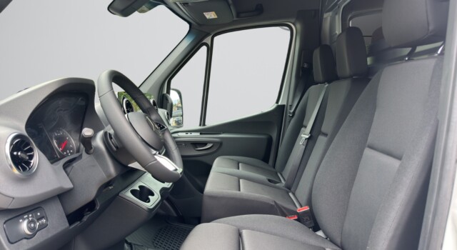 MERCEDES-BENZ Sprinter 317 CDI Standard 9G-TRONIC