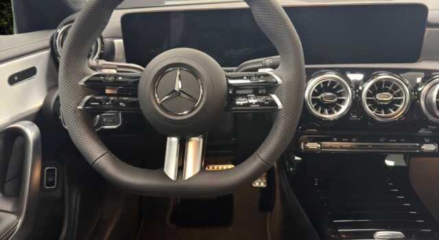 MERCEDES-BENZ CLA 250 4Matic 8G-DCT