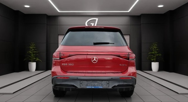 MERCEDES-BENZ EQB 350 66,5 kWh 4Matic Swiss Star