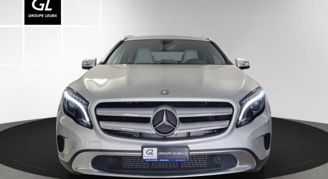 MERCEDES-BENZ GLA 200 Urban 7G-DCT