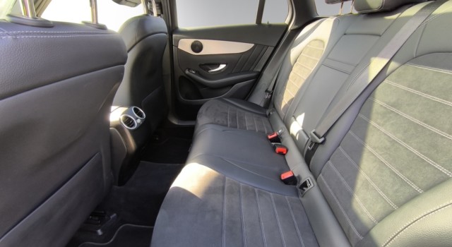 MERCEDES-BENZ GLC 200 AMG Line 4Matic