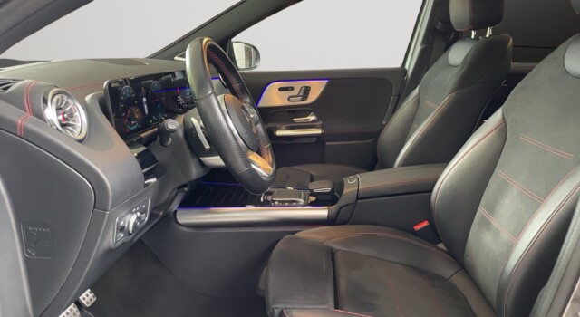 MERCEDES-BENZ EQA 250