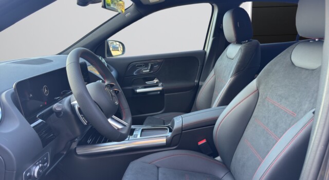 MERCEDES-BENZ GLA 220 4Matic 8G-DCT