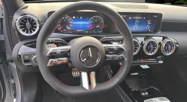 MERCEDES-BENZ A 220 4Matic 8G-DCT