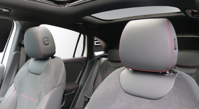 MERCEDES-BENZ GLA 220 4Matic 8G-DCT