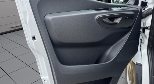 MERCEDES-BENZ Sprinter 317 CDI Standard 9G-TRONIC