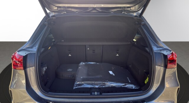MERCEDES-BENZ GLA 250 e EQ Star 8G-DCT