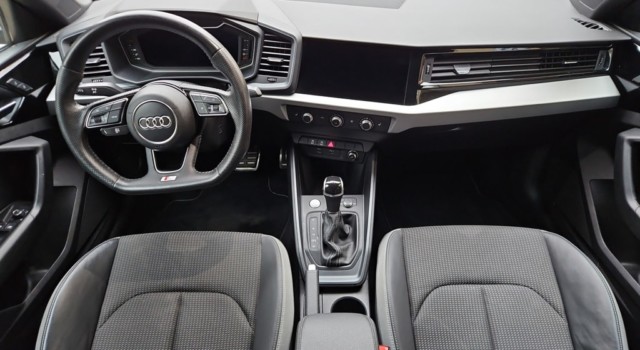 AUDI A1 30 TFSI S Line