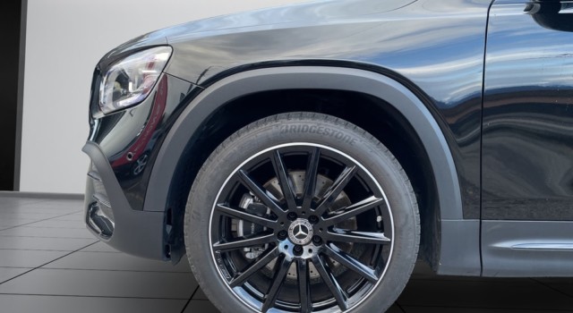 MERCEDES-BENZ GLB 250 4Matic AMG Line 8G-Tronic