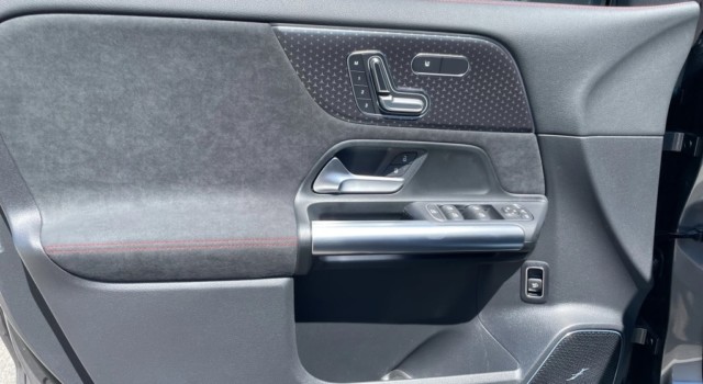 MERCEDES-BENZ GLA 220 d 4Matic 8G-DCTSwiss Star