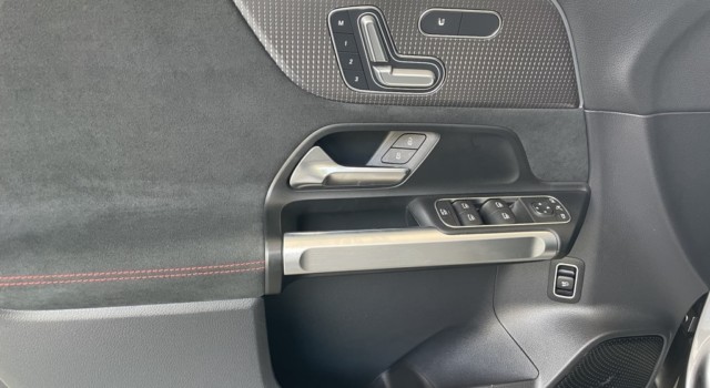 MERCEDES-BENZ EQB 350 AMG Line 4Matic