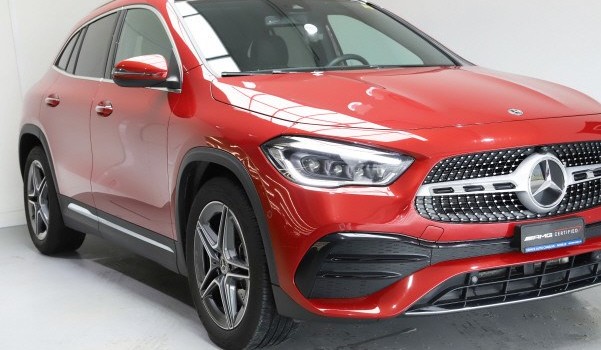 MERCEDES-BENZ GLA 250 AMG Line 4Matic