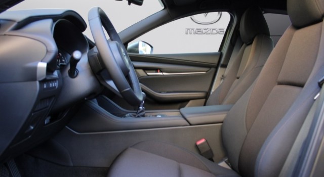 MAZDA 3 Hatchback SKYACTIV-G M Hybrid 140 Centre Line Automat