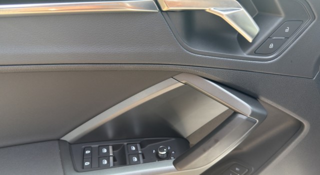 AUDI Q3 SB 40 TDI S line qu