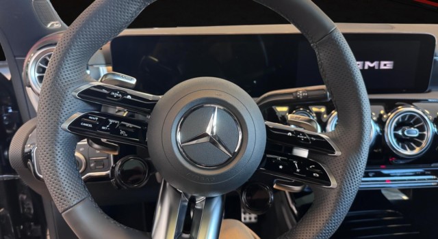 MERCEDES-BENZ CLA 35 AMG 4Matic 8G-DCT