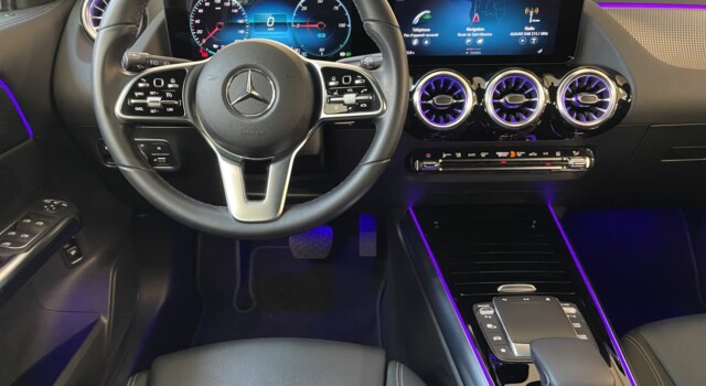 MERCEDES-BENZ EQA 350 4Matic