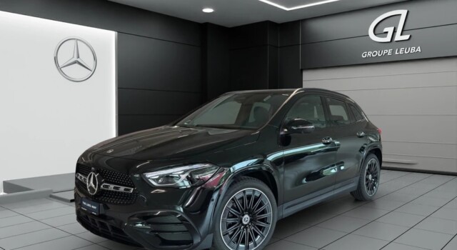 MERCEDES-BENZ GLA 200 7G-DCT