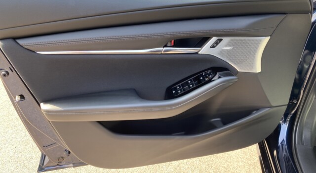 MAZDA 3 Sedan SKYACTIV-G M Hybrid 140 Centre Line Automat