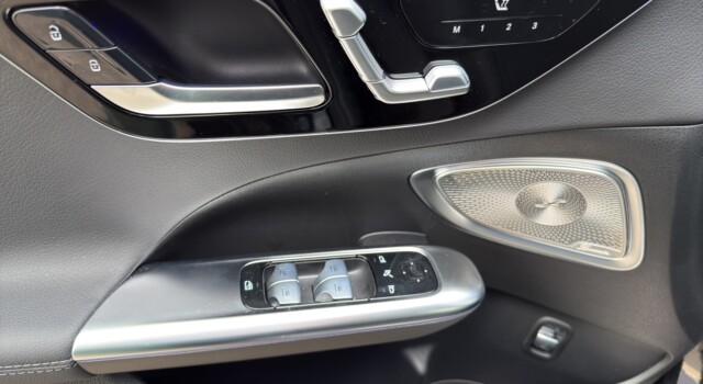 MERCEDES-BENZ C 300 4 Matic