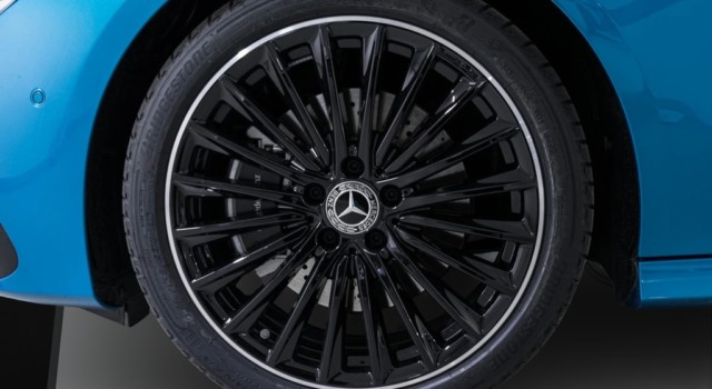 MERCEDES-BENZ CLA 220 4Matic 8G-DCT