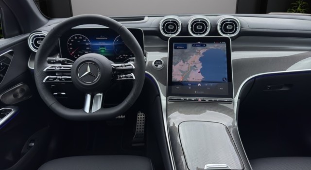 MERCEDES-BENZ GLC 300 e 4Matic 9G-Tronic