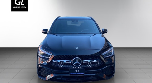 MERCEDES-BENZ GLA 250 AMG Line 4Matic