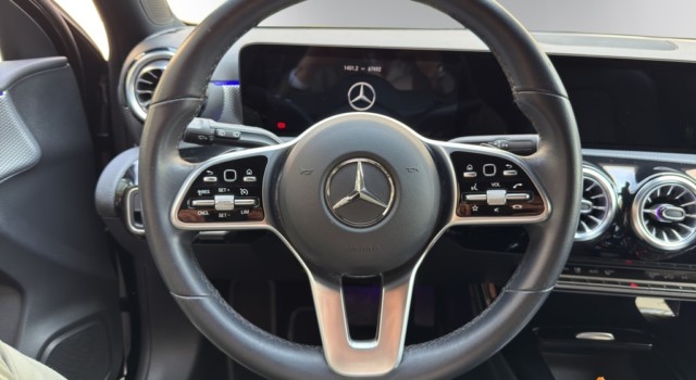 MERCEDES-BENZ A 180 Night Star AMG Line 7G-DCT
