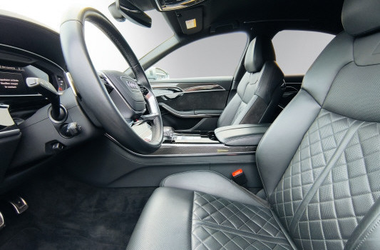 AUDI S8 TFSI quattro