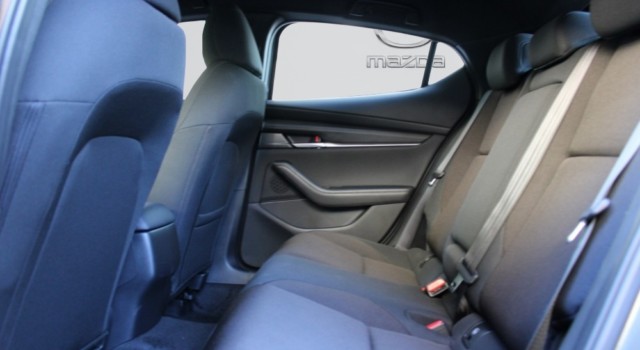 MAZDA 3 Hatchback SKYACTIV-G M Hybrid 140 Centre Line Automat
