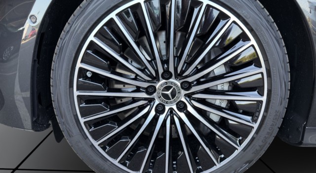 MERCEDES-BENZ E 220 d 4Matic 9G-Tronic