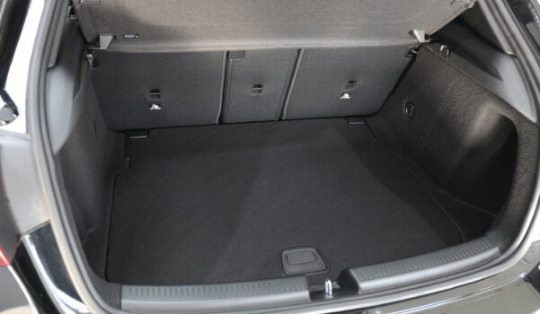 MERCEDES-BENZ A 200 Progressive