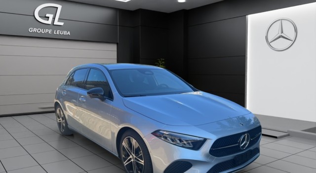 MERCEDES-BENZ A 180 7G-DCT