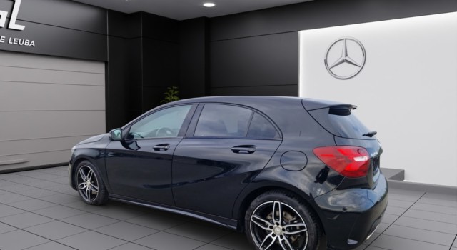 MERCEDES-BENZ A 250 AMG Line