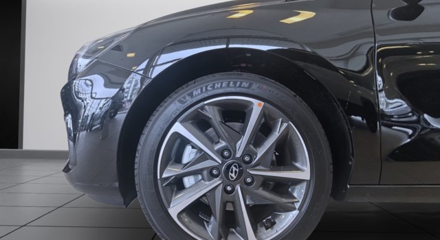 HYUNDAI i30 1.5 T-GDi Vertex 48V MH DCT