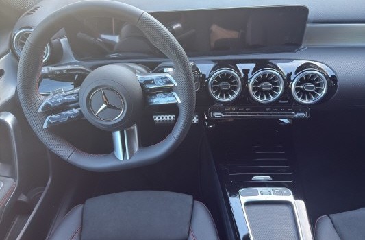 MERCEDES-BENZ A 200 Night Star 7G-DCT